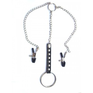 PRENDEDOR PARA MAMILOS MASCULINO COM CORRENTE E ANEL PENIANO EM METAL